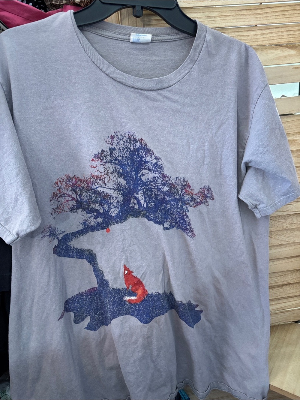 Graphic coyote howling at the moon Tee - Large